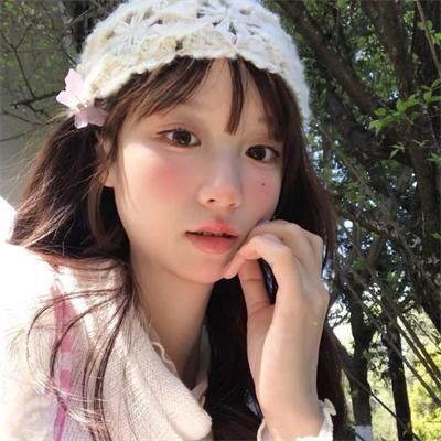 女孩舞步